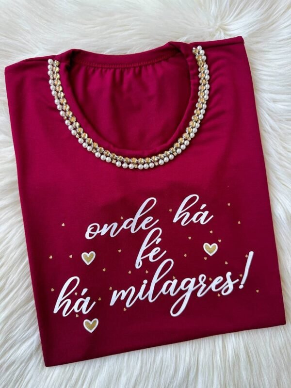 Blusa Bordada Onde Há Fé | Vermelho