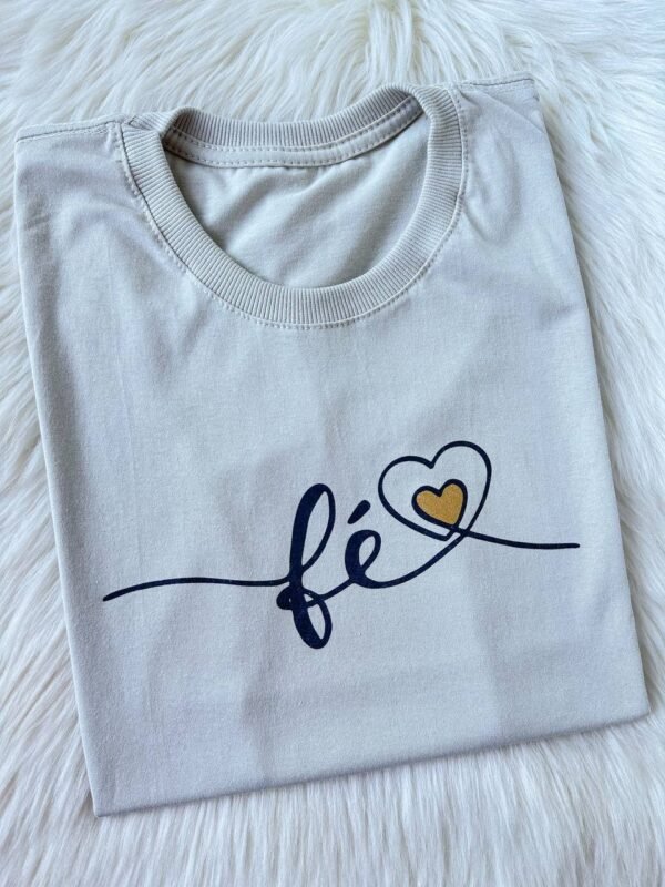 Tshirt 100% Algodão Fé Coração | Areia